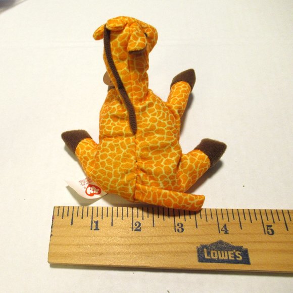 Catnip Upcycled Giraffe Cat Toy - Picture 4 of 5